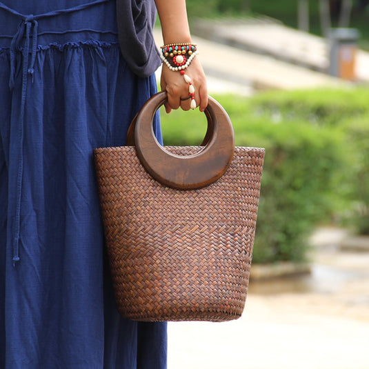 Bolsa de Palha Elegance com Alças de mão em Bambu - Sereia de Luxo